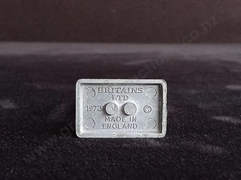 2 BRITAIN LIMITED MODEL AND 1IMPERIAL PRODUCTIONS MODEL ON HORSEBACK Image 1++