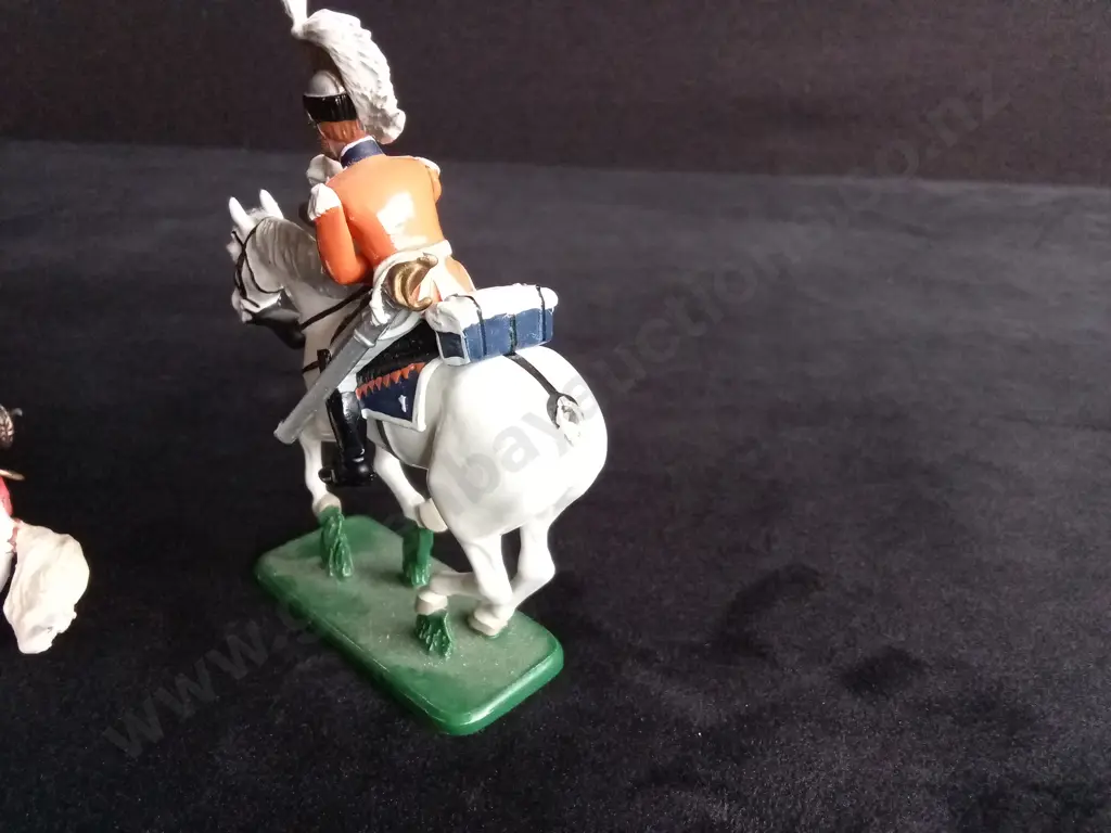 2 DELPRADO COLLECTION MODELS PLUS ONE SOLDIERS OF THE WORLD MODEL Image 1++