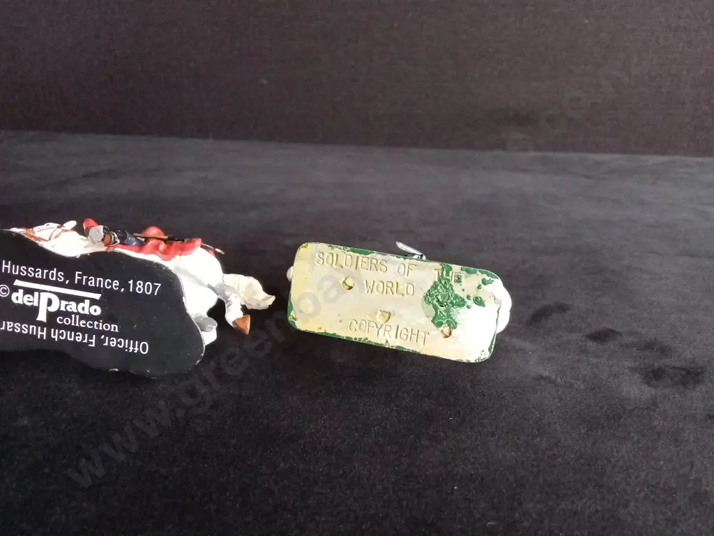 2 DELPRADO COLLECTION MODELS PLUS ONE SOLDIERS OF THE WORLD MODEL Image 1++