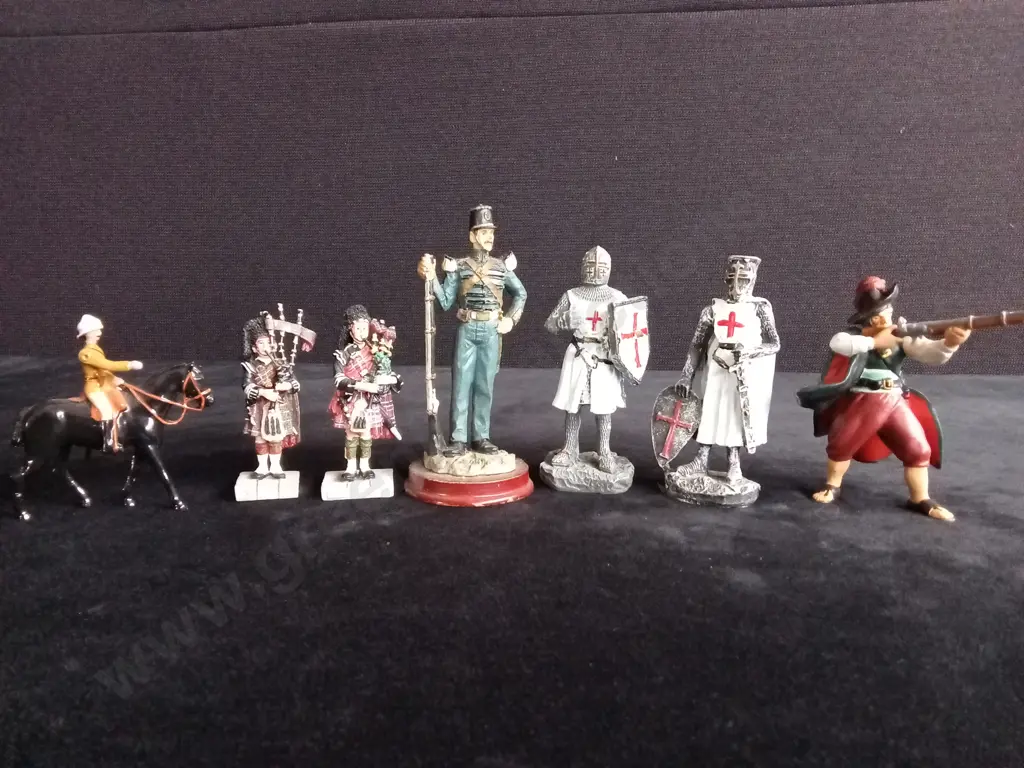 6 VARIOUS RESIN SOLDIER MODELS PLUS CAST MOUNTED SOLDIER Image 1++