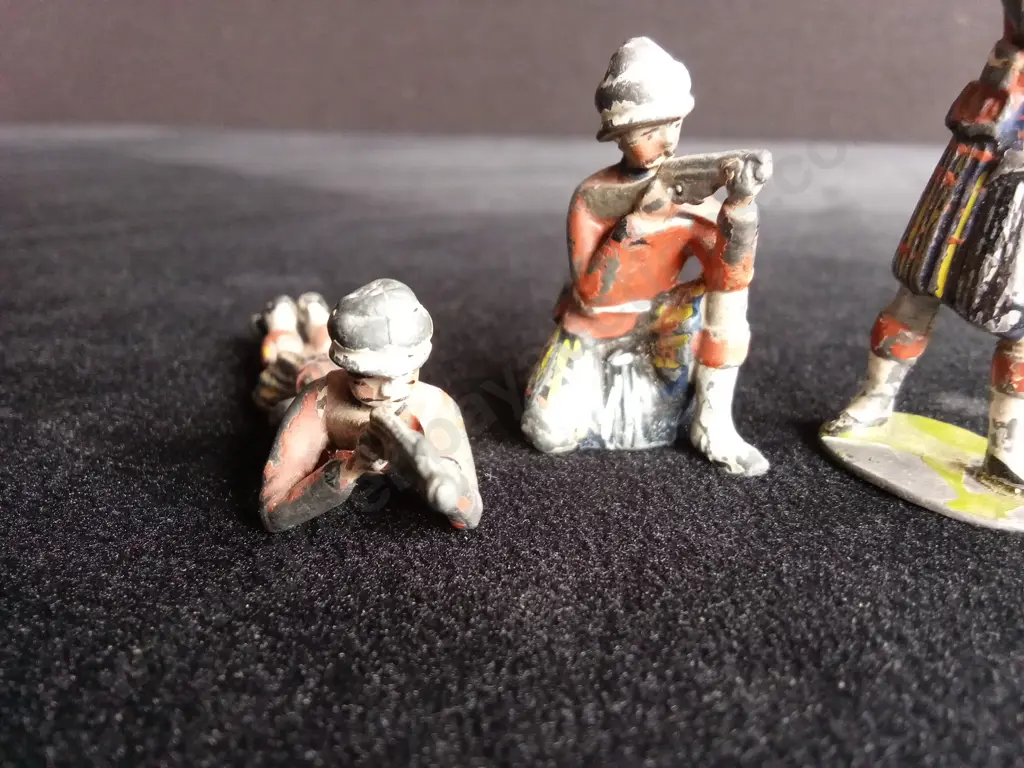 VINTAGE SOLID CAST TOY SOLDIERS - COLONIAL ERA TROOPS, INC SCOTTISH HIGHLAND SOLDIERS AND BRITISH INFANTRY Image 1++