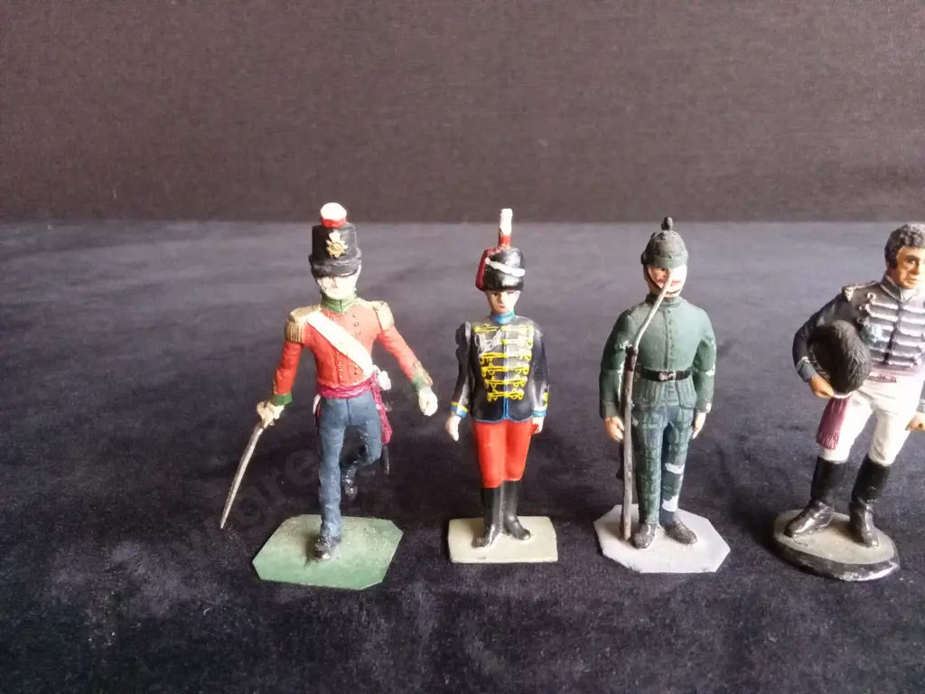 COLLECTION OF 5 CAST MILITARY MODELS Image 1++