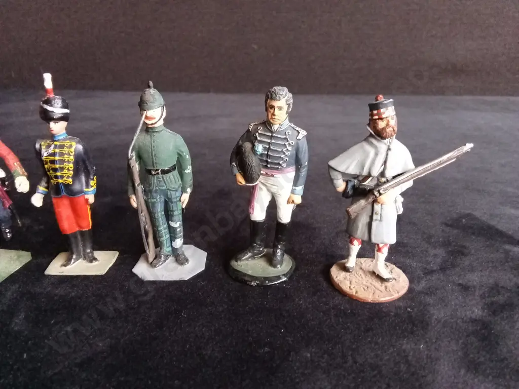 COLLECTION OF 5 CAST MILITARY MODELS Image 1++