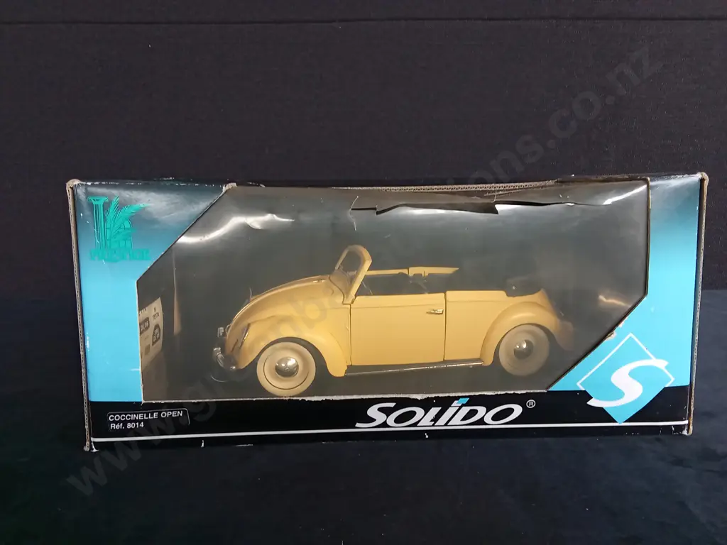 1 1:18 SCALE SOLIDO PRESTIGE VOLKSWAGEN BEETLE COCCINELLE OPEN MODEL BOXED Image 1++