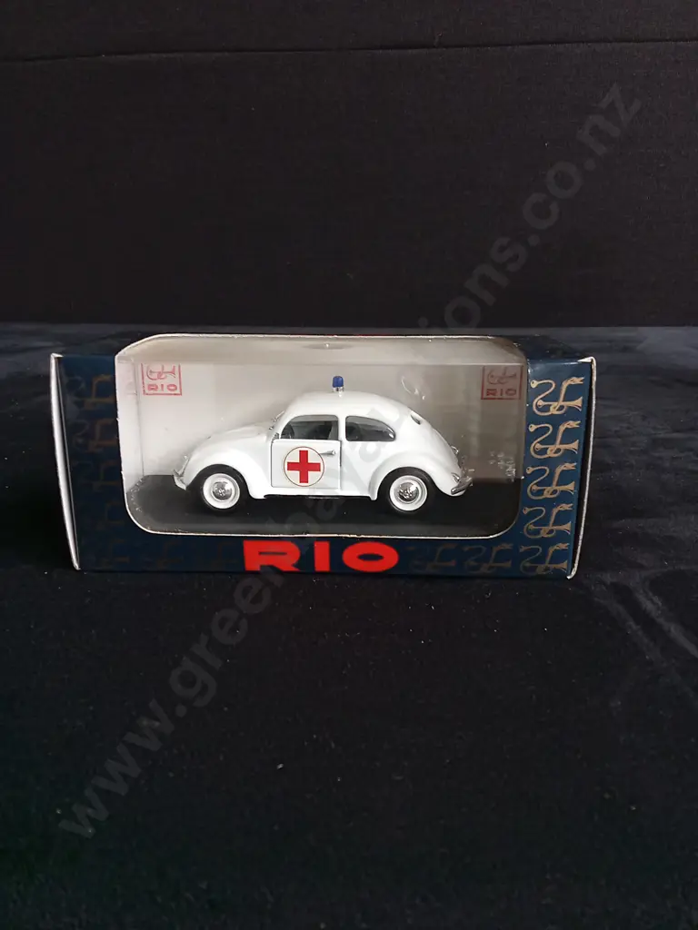 2 1:43 SCALE RIO VOLKSWAGEN BEETLE MODELS & 1 X1:87 SCALE HIGH SPEED VOLKSWAGEN KOMBI WITH TRAILER  MODEL BOXED Image 1++