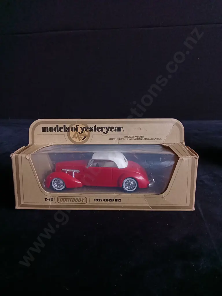 2 1:50 SCALE DAYS GONE VOLKSWAGEN KOMBI VANS AND 1 X 1:43 SCALE MODELS OF YESTERYEAR MATCHBOX Y18 MODEL, BOXED Image 1++