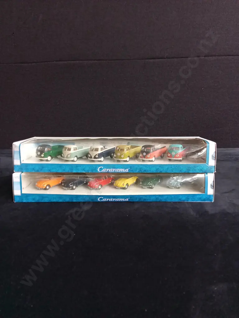 2 1:72 SCALE CARARAMA BOX SETS OF VOLKSWAGEN KOMBI AND BEETLES, BOXED Image 1++