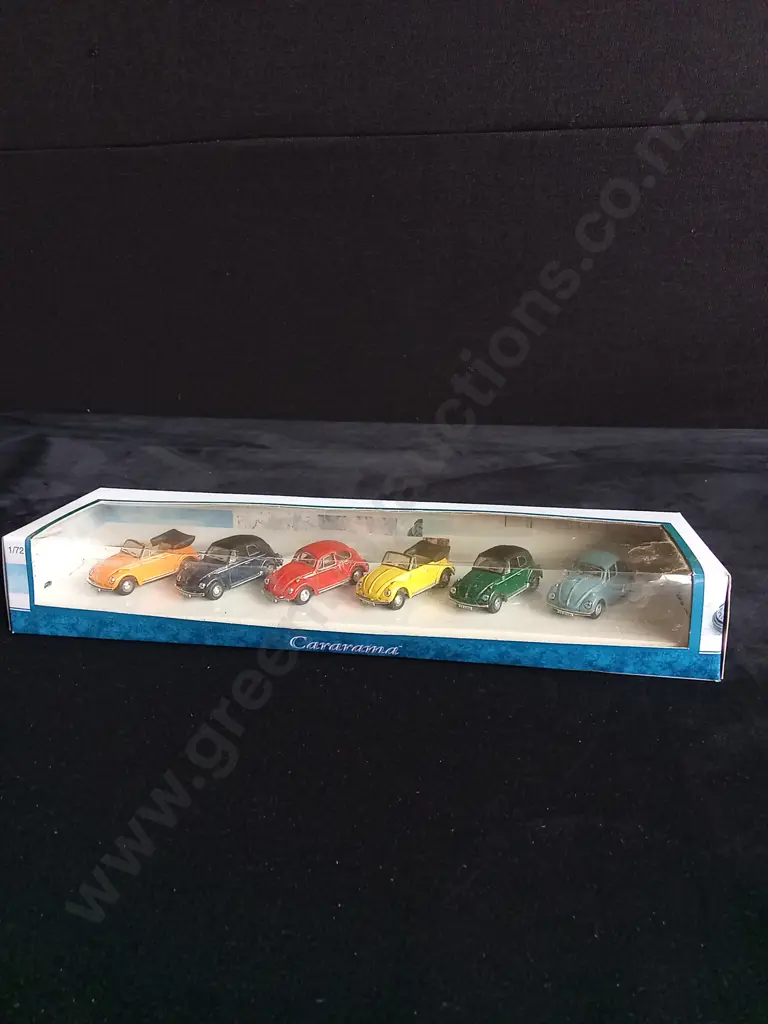 2 1:72 SCALE CARARAMA BOX SETS OF VOLKSWAGEN KOMBI AND BEETLES, BOXED Image 1++