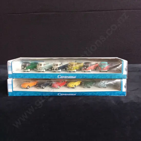 2 1:72 SCALE CARARAMA BOX SETS OF VOLKSWAGEN KOMBI AND BEETLES, BOXED