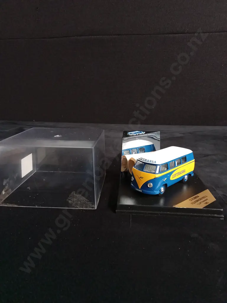 2 1:43 SCALE CITY VOLKSWAGEN COMBI VAN MODELS, BOXED Image 1++