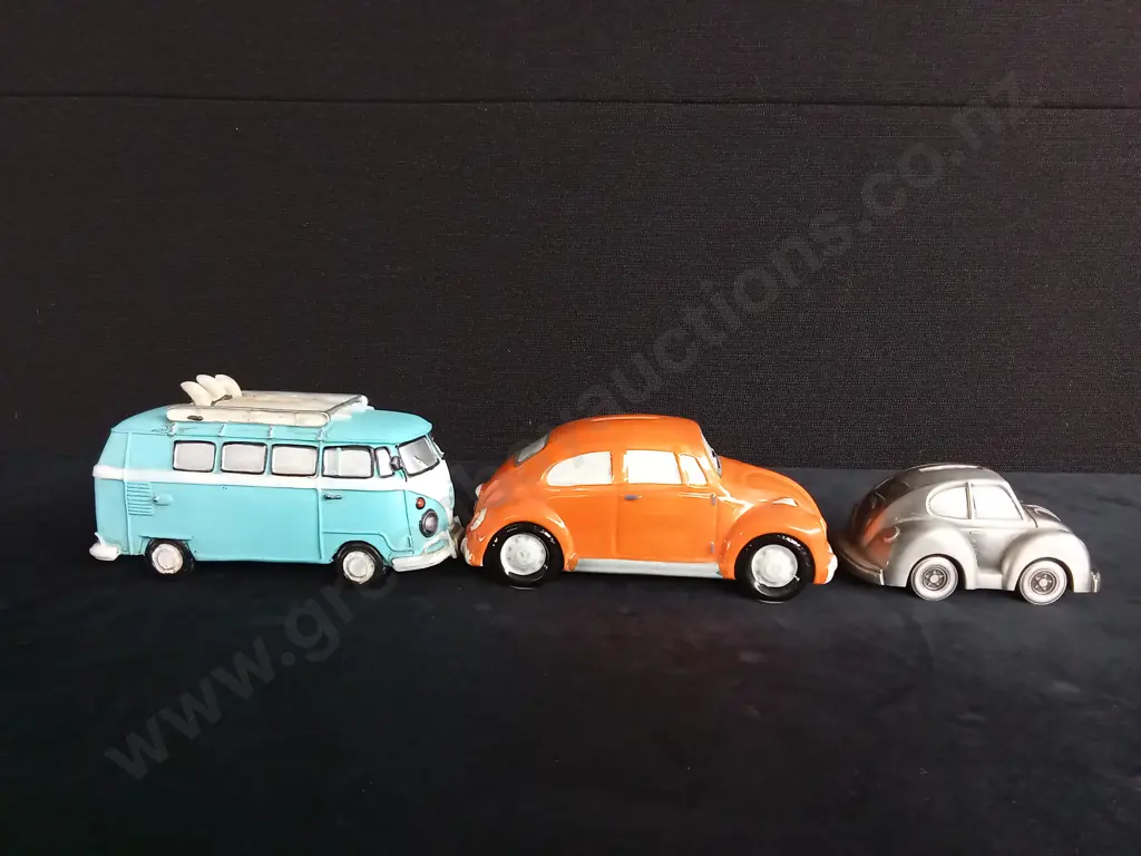 3 VOLKSWAGEN MONEY BOXES Image 1++