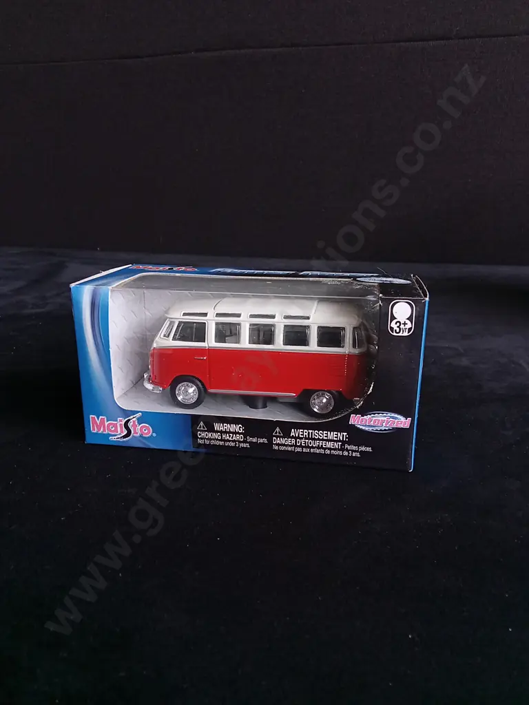 4 1:64 TO 1:24 SCALE MAISTO VOLKSWAGEN MODELS, BOXED Image 1++