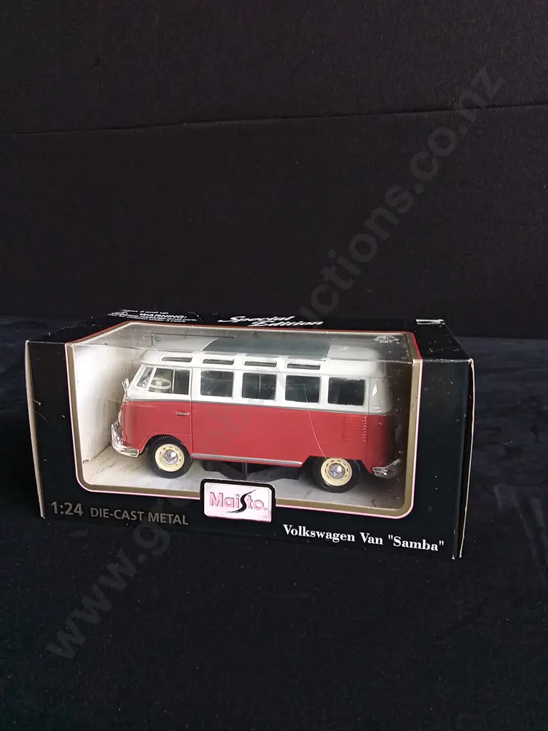 4 1:64 TO 1:24 SCALE MAISTO VOLKSWAGEN MODELS, BOXED Image 1++