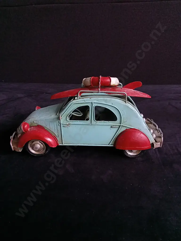 2 VINTAGE METAL CAR MODELS APPROX 1:12 Image 1++