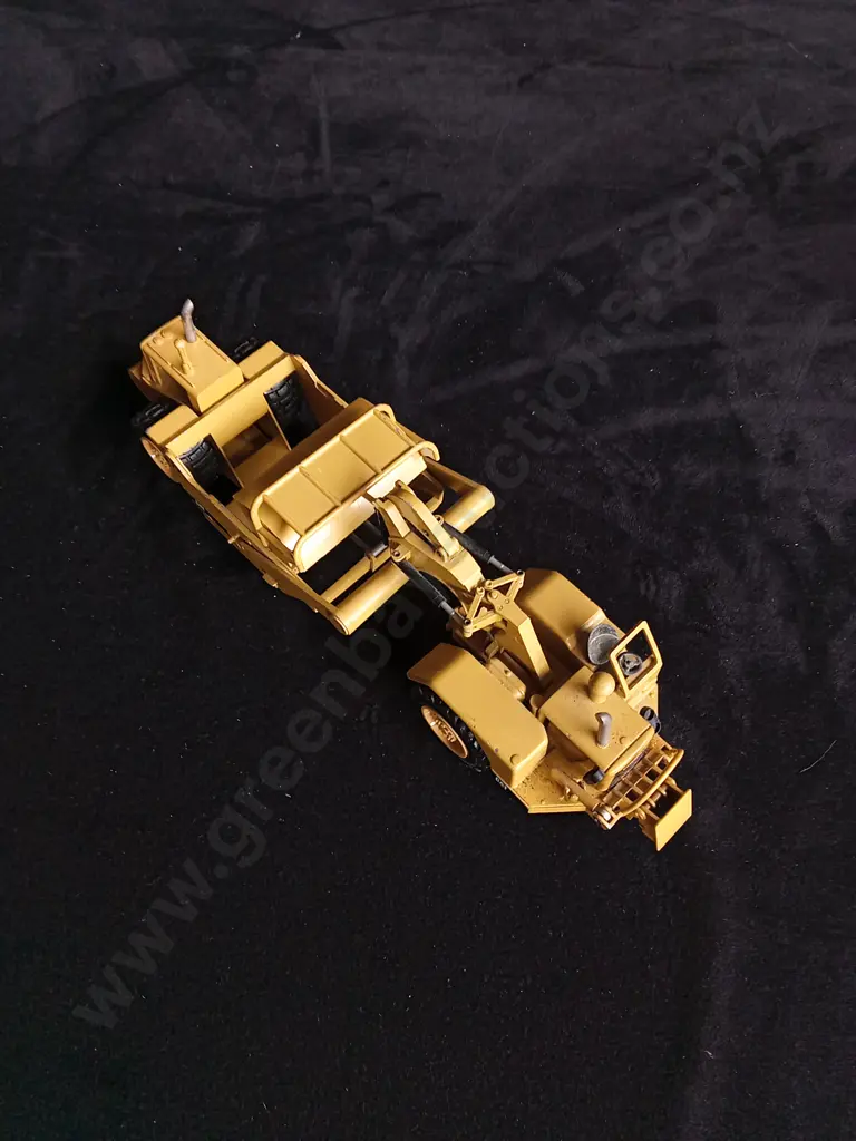1:50 SCALE VINTAGE NZG DIECAST CATERPILLAR 627 SCRAPER MODEL MADE IN WEST GERMANY Image 1++