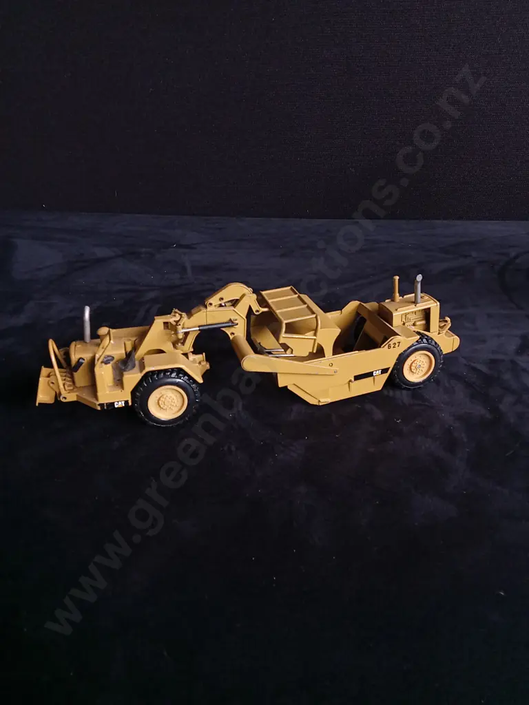 1:50 SCALE VINTAGE NZG DIECAST CATERPILLAR 627 SCRAPER MODEL MADE IN WEST GERMANY Image 1++