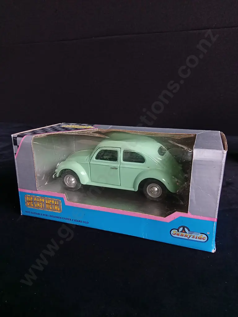 2 1:24 SCALE AND 1 X 1:32 SCALE SUNNYSIDE VOLKSWAGEN BEETLE MODELS, BOXED Image 1++