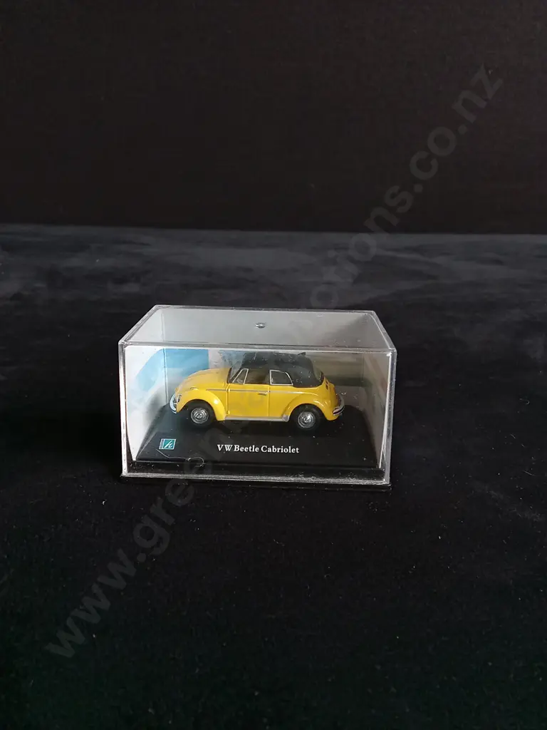 4 1:72 SCALE CARARAMA VOLKSWAGEN BEETLE MODELS, BOXED Image 1++
