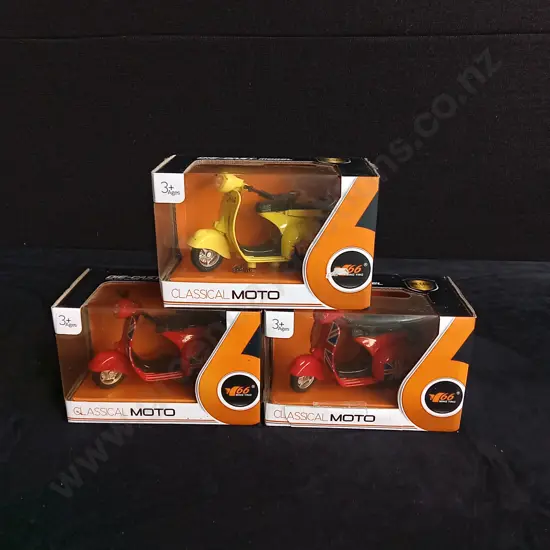 3 1:14 SCALE MING YING MY66 DIECAST SCOOTER MODELS, BOXED