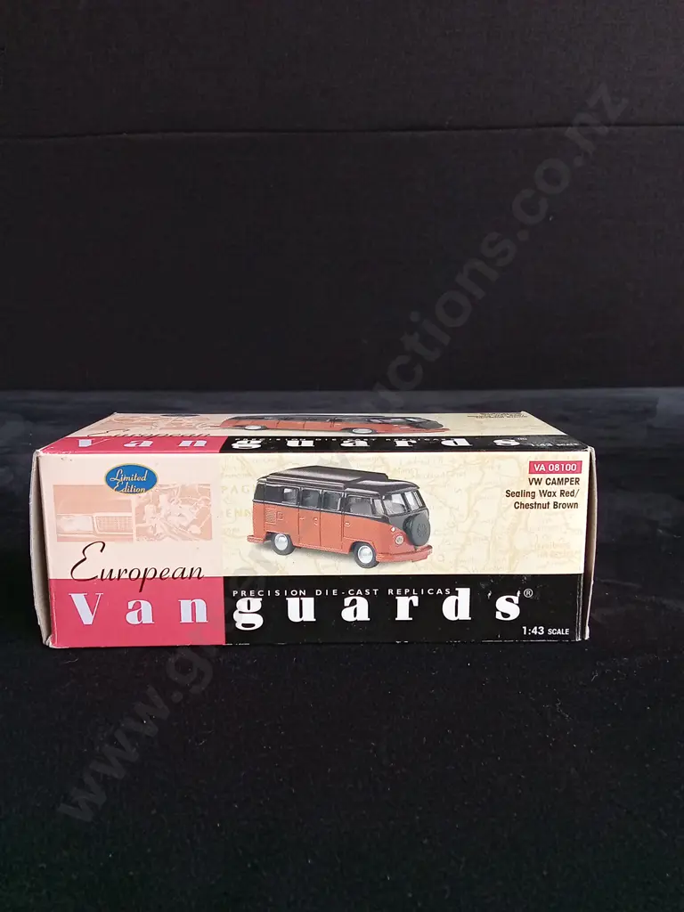 4 1:43 SCALE VANGUARDS VOLKSWAGEN MODELS, BOXED Image 1++