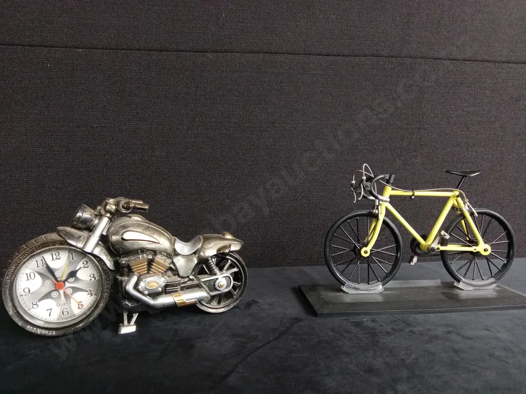 5 DECORATIVE BIKES Image 1++