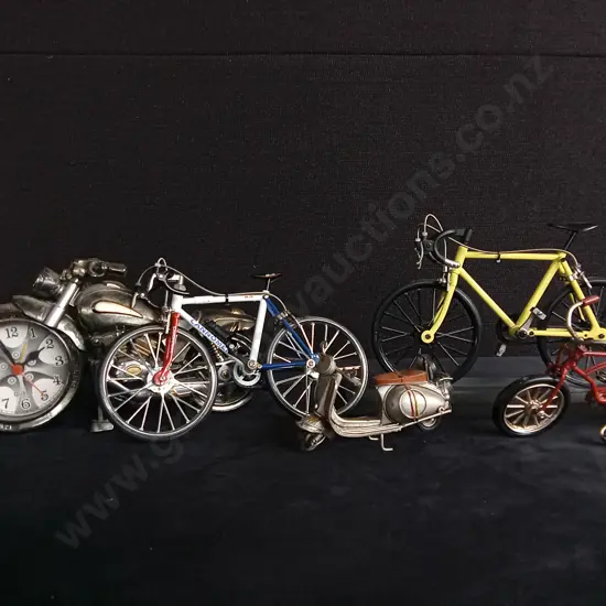 5 DECORATIVE BIKES