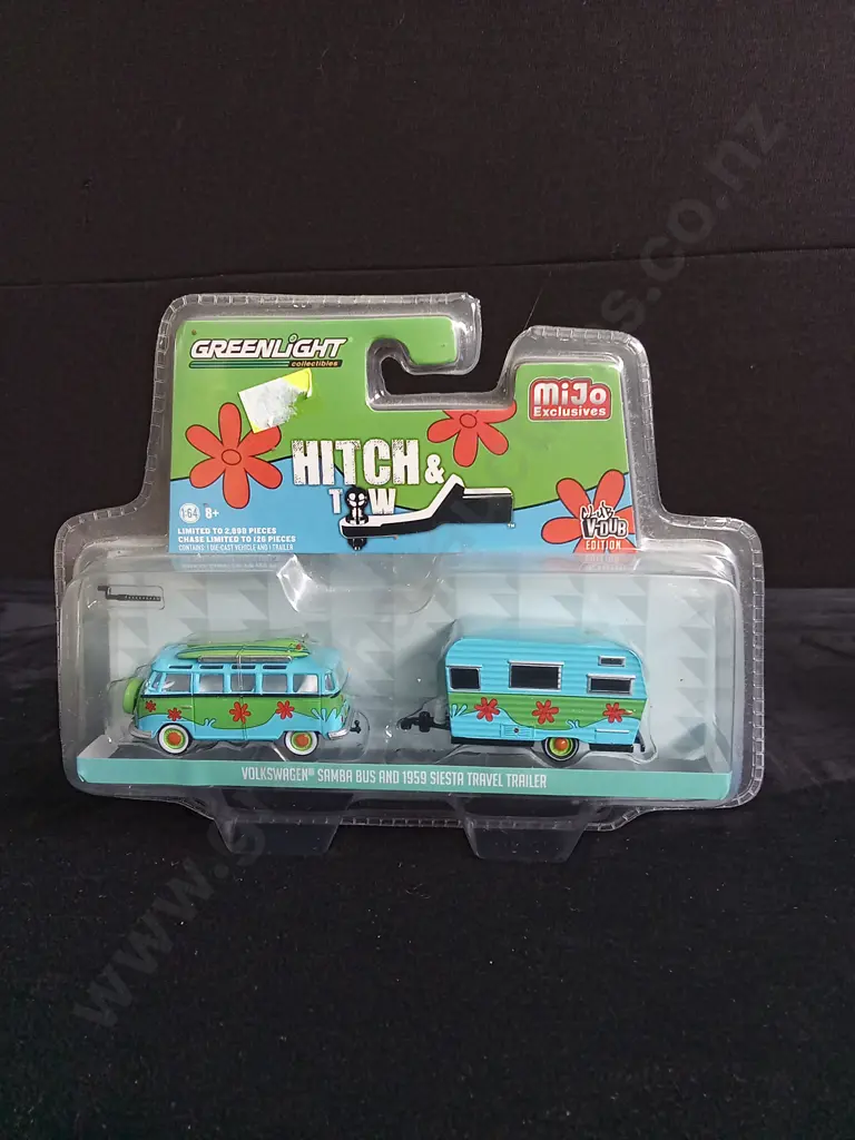 1:72 SCALE CARARAMA VOLKSWAGEN BEETLE POLICE & FIRE SET AND 1:64 SCALE GREENLIGHT COLLECTIBLES VW KOMBI MODEL, BOXED Image 1++