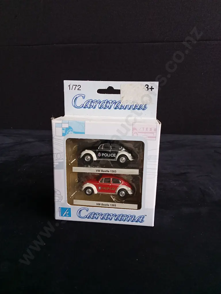1:72 SCALE CARARAMA VOLKSWAGEN BEETLE POLICE & FIRE SET AND 1:64 SCALE GREENLIGHT COLLECTIBLES VW KOMBI MODEL, BOXED Image 1++