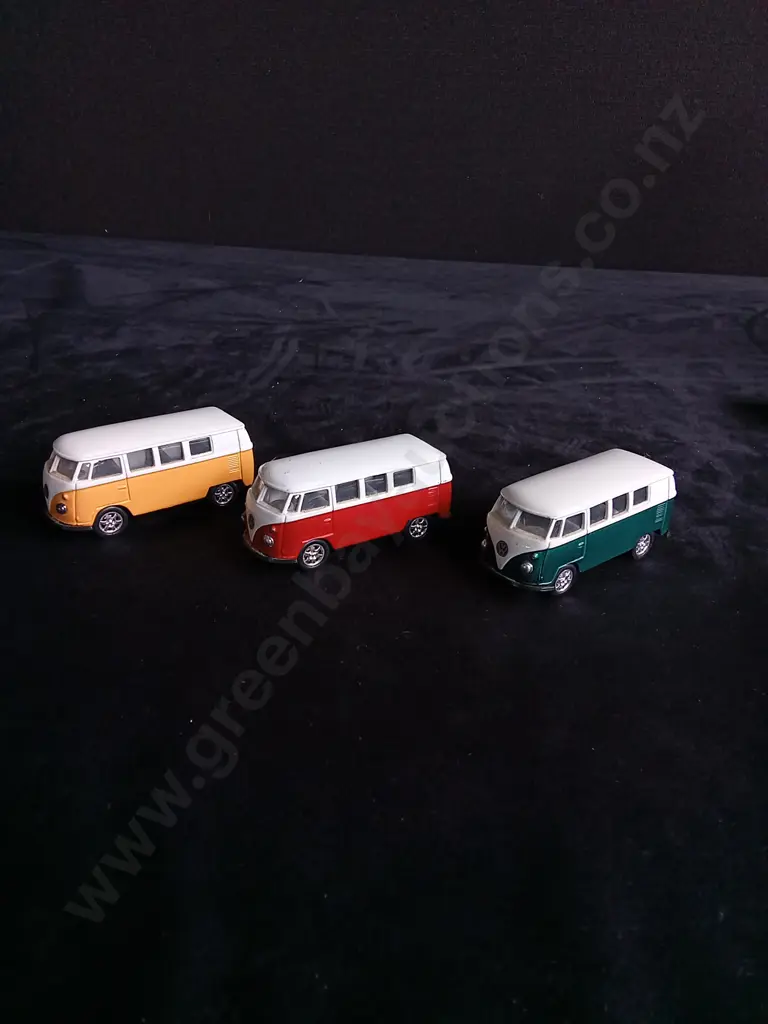 8 VARIOUS SCALE VOLKSWAGEN KOMBI VAN MODELS Image 1++