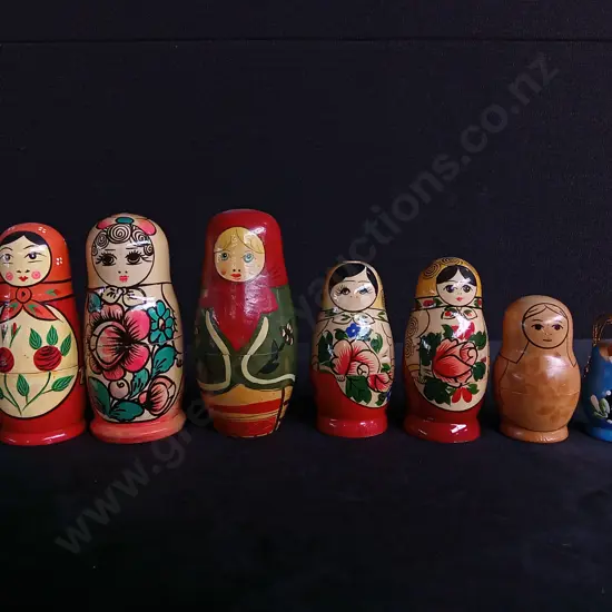 RUSSIAN MATRYOSHKA DOLLS