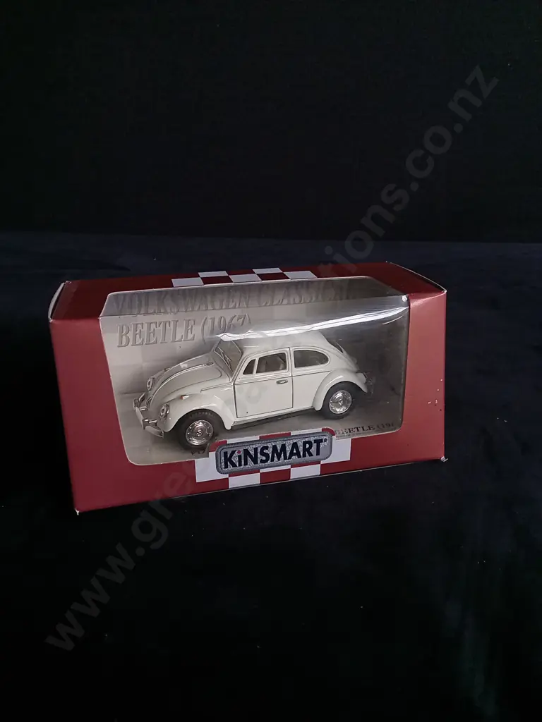 4 1:32 SCALE KINSMART VOLKSWAGEN MODELS, BOXED Image 1++