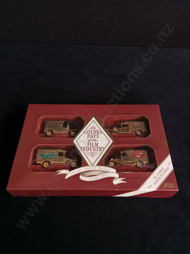 24 KARAT GOLD PLATED GOLDEN DAYS OF THE FILM INDUSTRY LLEDO MODEL SET, BOXED Image 1++