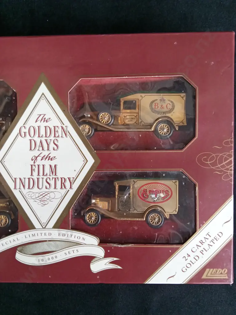 24 KARAT GOLD PLATED GOLDEN DAYS OF THE FILM INDUSTRY LLEDO MODEL SET, BOXED Image 1++