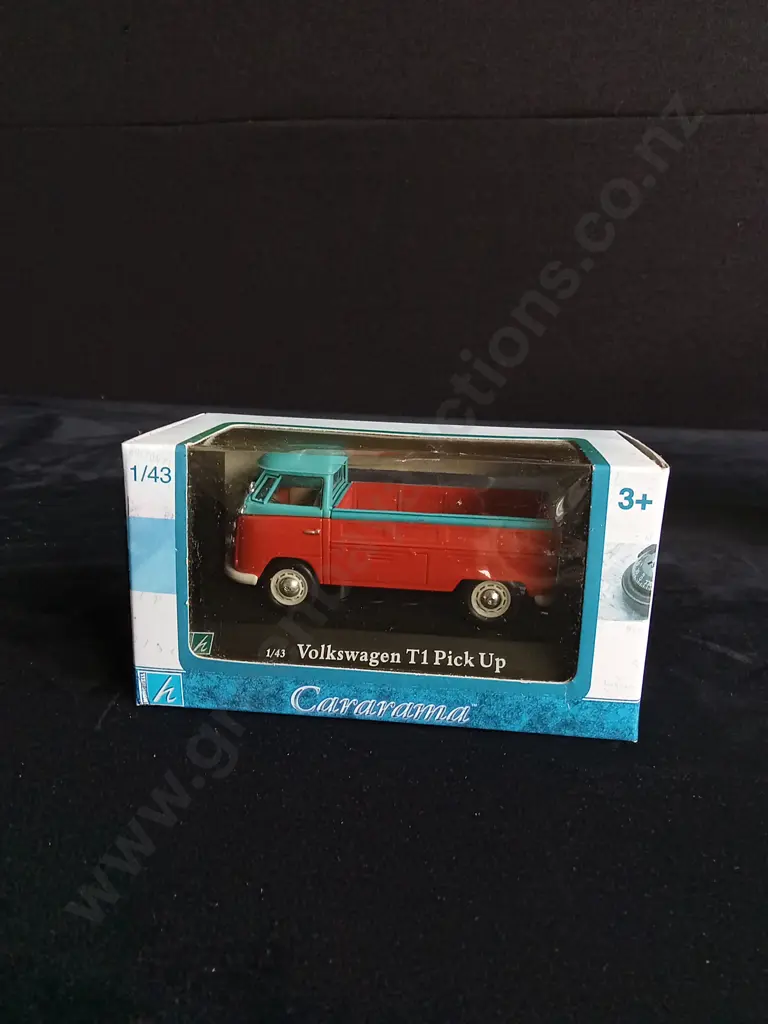 4 1:43 SCALE CARARAMA VOLKSWAGEN MODELS, BOXED Image 1++