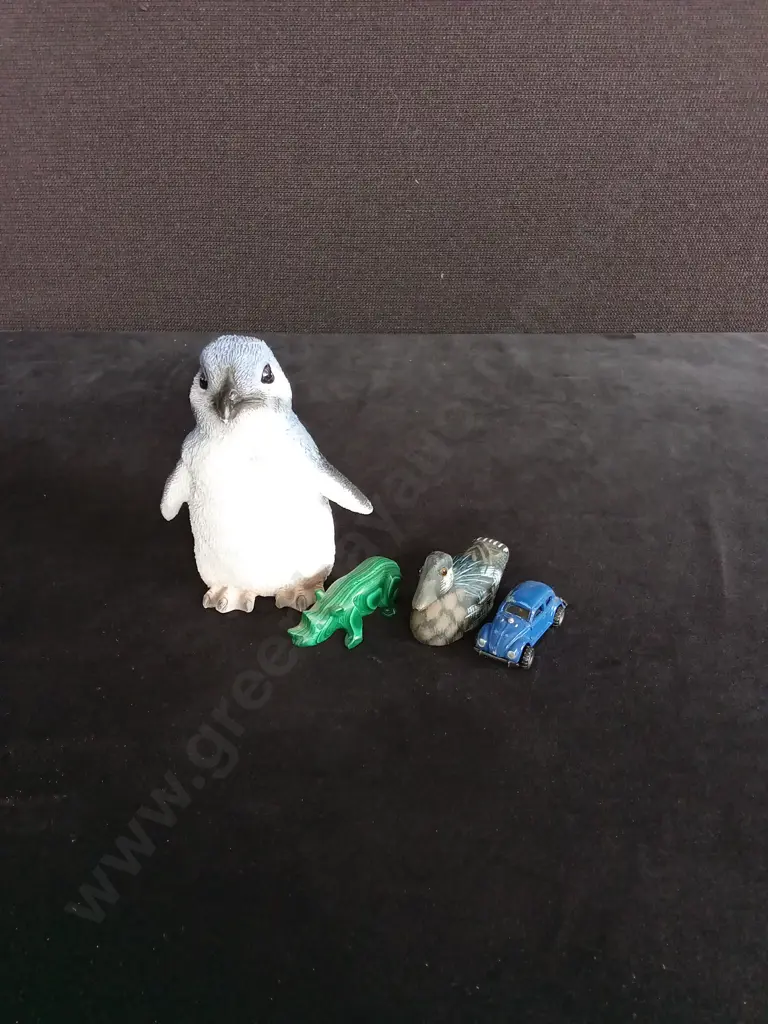 4 ASSORTED ITEMS Image 1++