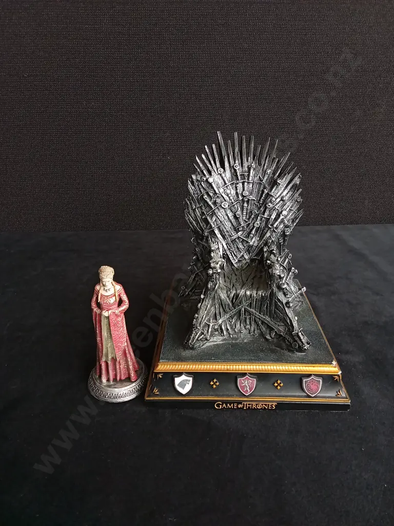 17 MYTHICAL FIGURINES TALLEST 23 CM Image 1++