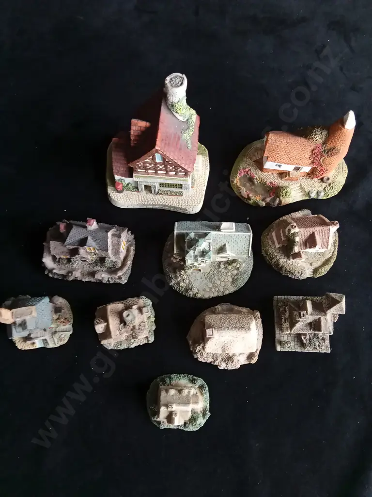 10 DECORATIVE HOUSE ORNAMENTS Image 1++