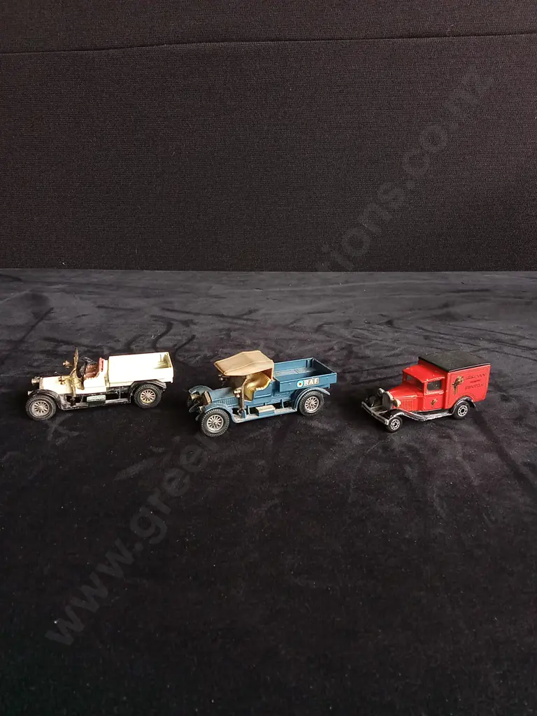 9 1:64 SCALE MATCHBOX DIECAST VEHICLES Image 1++