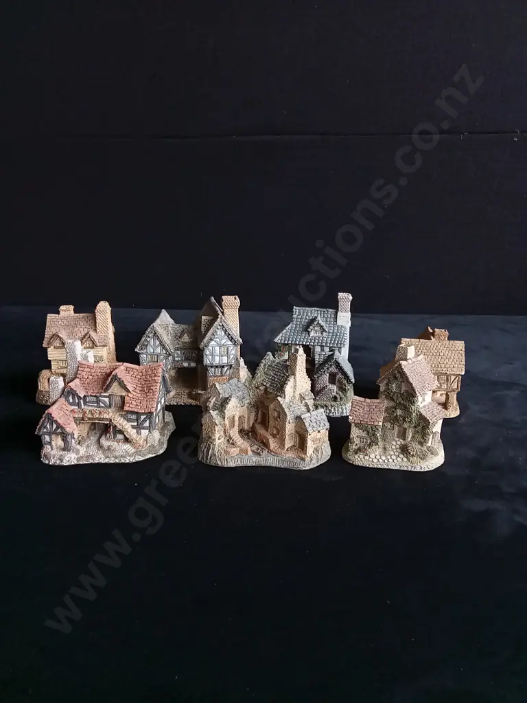 7 X DAVID WINTER COLECTABLE COTTAGES / HOUSES Image 1++