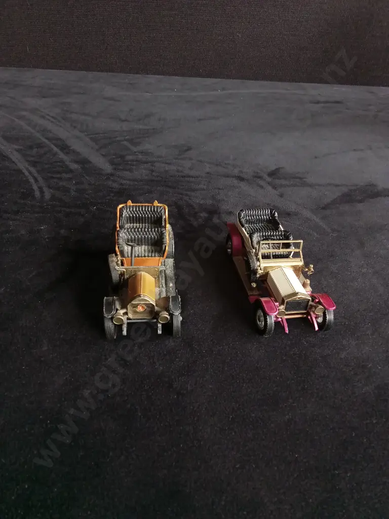 14 VINTAGE CAR MODELS Image 1++