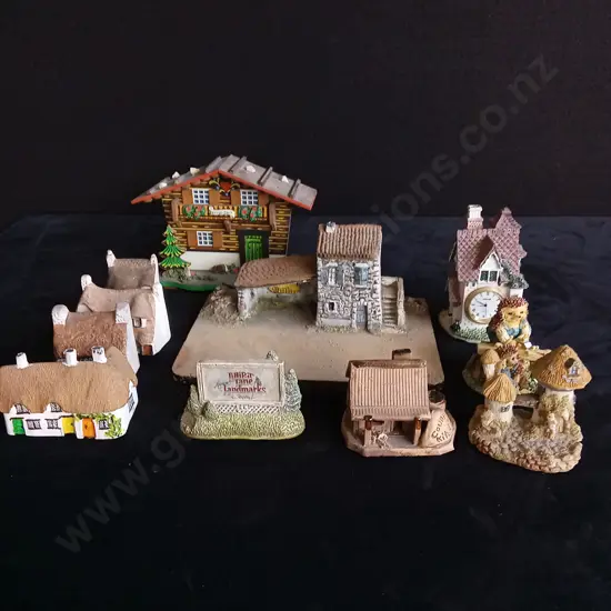 11 PIECE MINIATUERE HOUSE ORNAMENTS