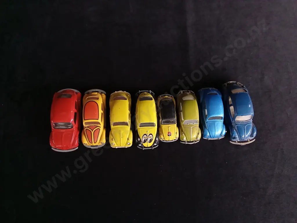 8 VOLKSWAGEN BEETLES UNBOXED Image 1++
