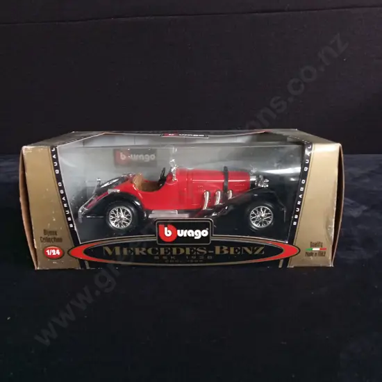 1:24 SCALE BURAGO 1928 MERCEDES-BENZ SSK MODEL, BOXED