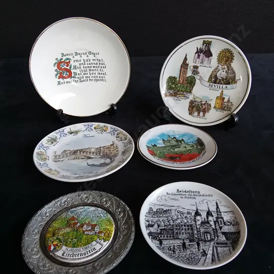 6 PIECES DESTINATION DECORATIVE PLATES