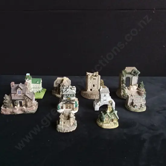 10 VINTAGE MINIATURE HOUSES