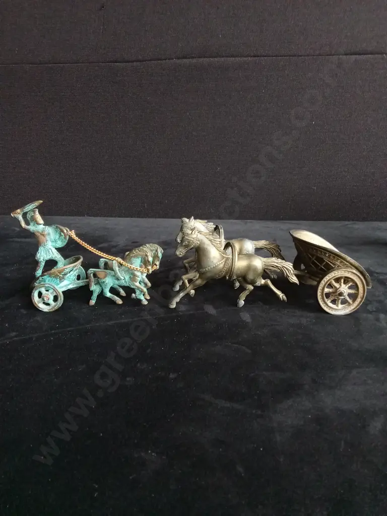 8 METAL HORSE ORNAMENTS Image 1++