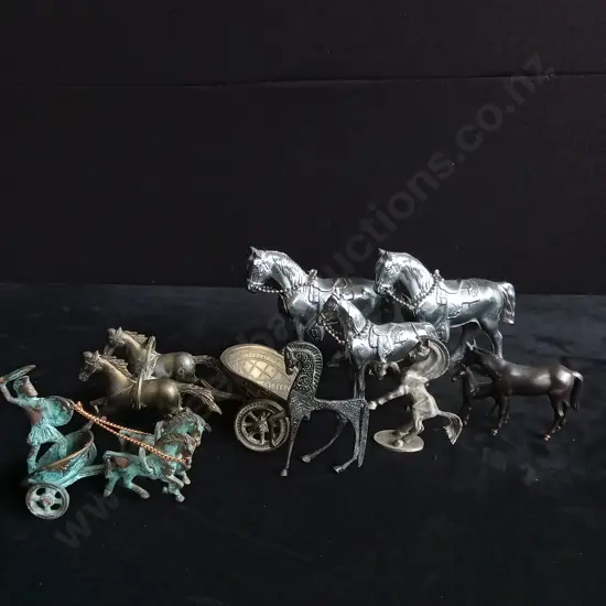 8 METAL HORSE ORNAMENTS