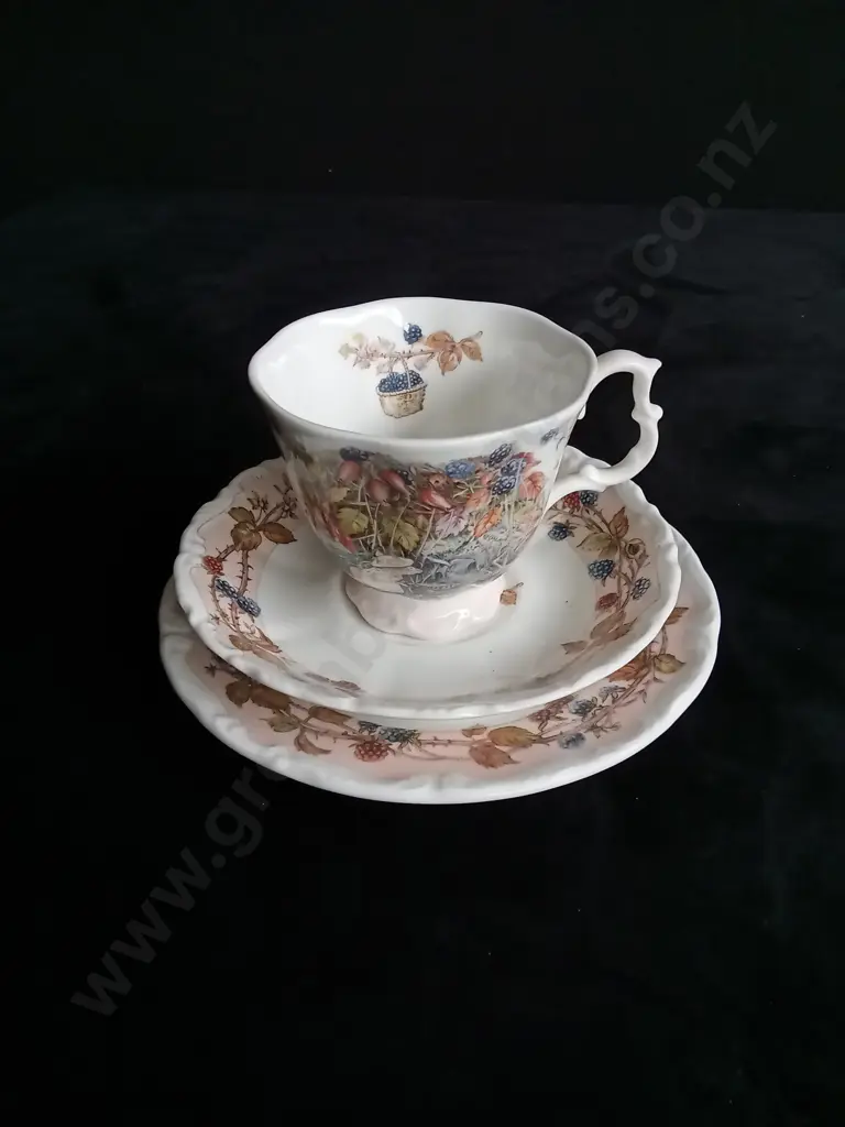 ROYAL DOULTON PLATE AND CUP SET Image 1++