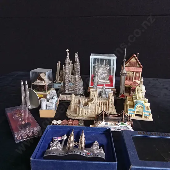 17 PIECE TRAVEL SOUVENIRS