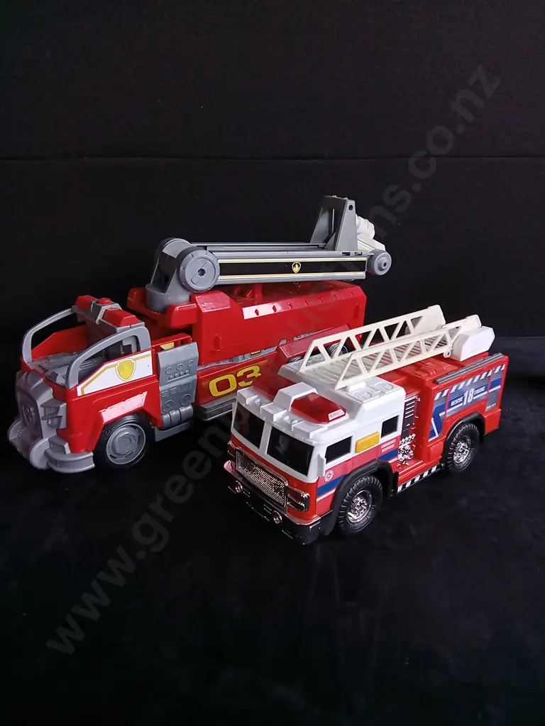 10 MODEL FIRETRUCKS Image 1++